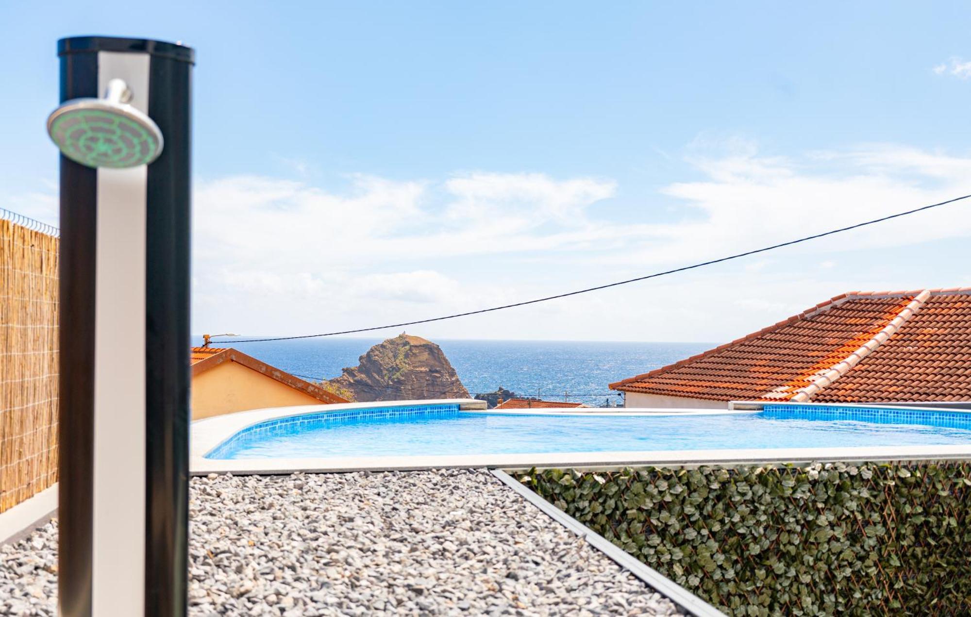 Lighthouse View- Pool Villa Porto Moniz Kültér fotó